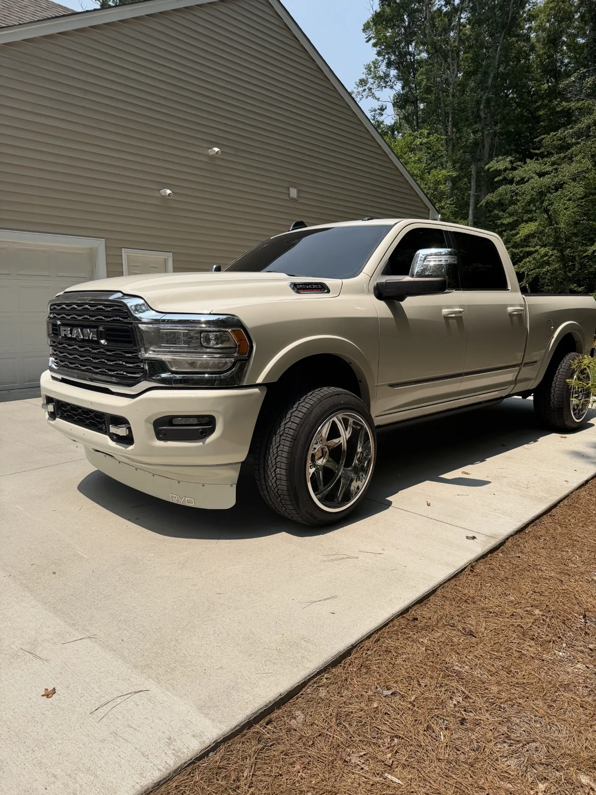White Ram 1500 before its dark upper cab tuxedo styling